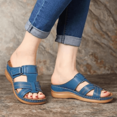 Women’s Open Toe Flat Sandals with Multi Strap Design and Buckle Detail